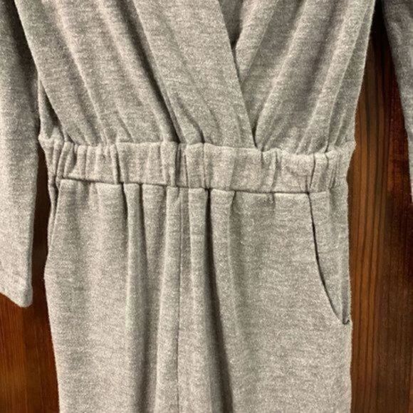 Grade & Gather gray one piece pants suit v-neck romper size small - Picture 9 of 12